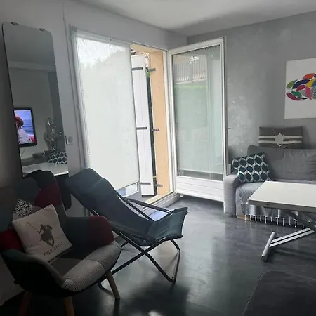 Apartmán Res Sevigne 3p Terrasse Wifi Piscine Tennis A 200m De La Plage *